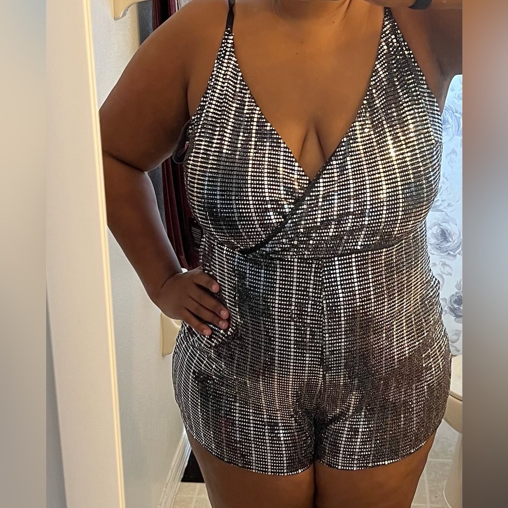 Forever 21 black sequin jumper, size XL